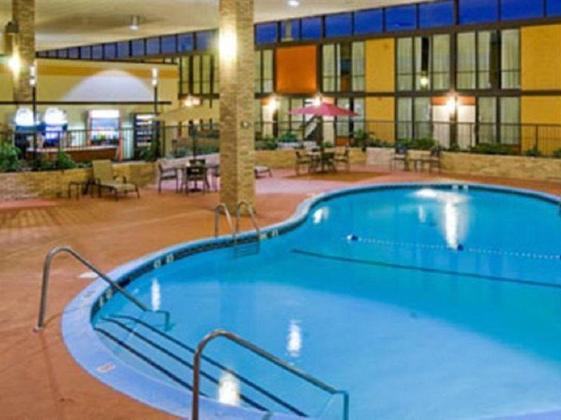 Wyndham Garden Oklahoma City Resort & Conference Hotel Near Airport, Fairgrounds Paycom & I40 Exterior foto