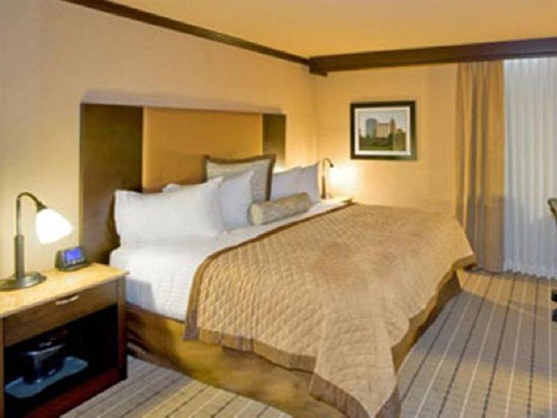 Wyndham Garden Oklahoma City Resort & Conference Hotel Near Airport, Fairgrounds Paycom & I40 Exterior foto