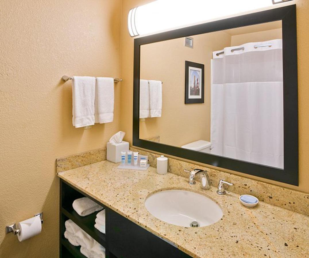 Wyndham Garden Oklahoma City Resort & Conference Hotel Near Airport, Fairgrounds Paycom & I40 Exterior foto